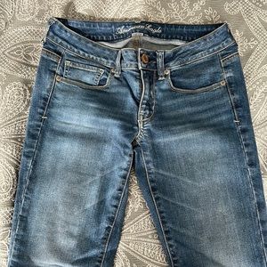 AMERICAN EAGLE skinny jeans